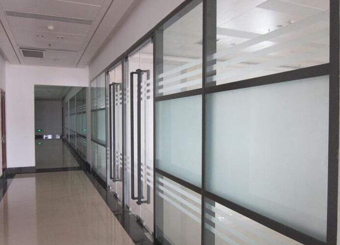 ���̰���